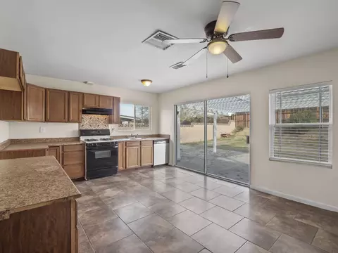 43040 Guyman Ave, Lancaster, CA 93536 photo 6
