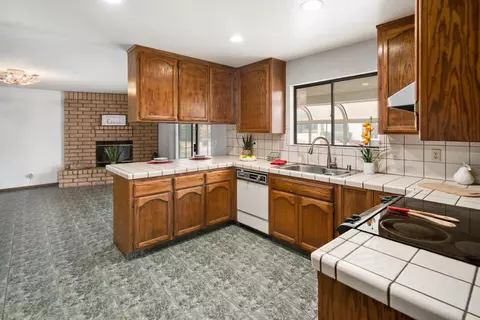 43657 Tomahawk Pl, Lancaster, CA 93536 photo 13