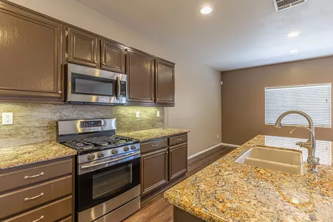 43431 Bale Ct, Lancaster, CA 93535 photo 4