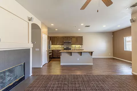 43431 Bale Ct, Lancaster, CA 93535 photo 2