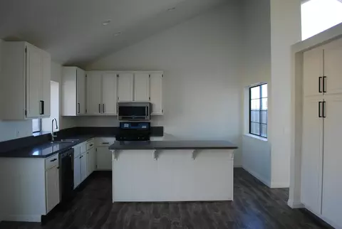 5101 Pearl Ct, Lancaster, CA 93536 photo 5