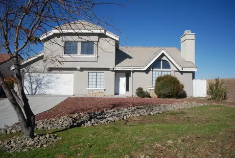 5101 Pearl Ct, Lancaster, CA 93536 photo 2