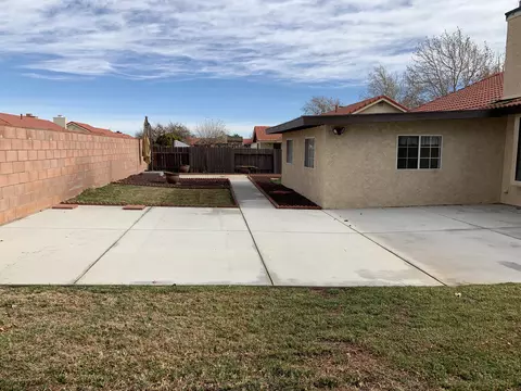 1011 James Ct, Lancaster, CA 93535 photo 16