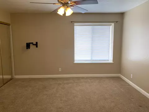 1011 James Ct, Lancaster, CA 93535 photo 7