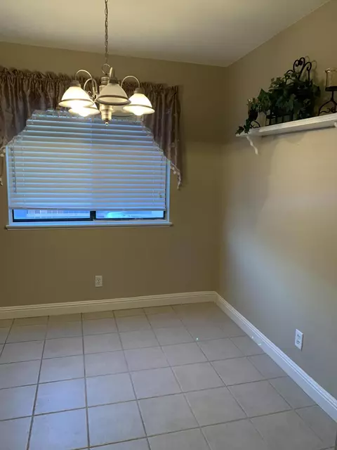 1011 James Ct, Lancaster, CA 93535 photo 9