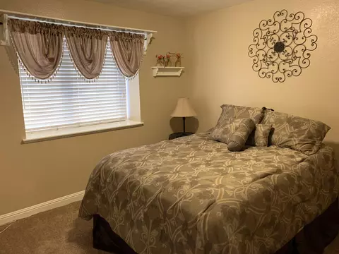1011 James Ct, Lancaster, CA 93535 photo 5