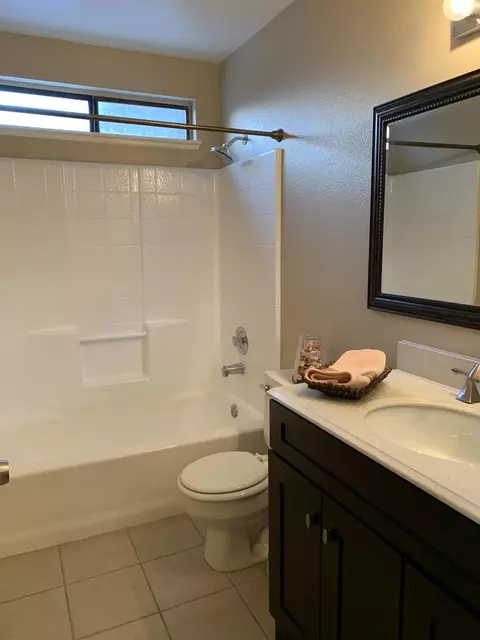 1011 James Ct, Lancaster, CA 93535 photo 6