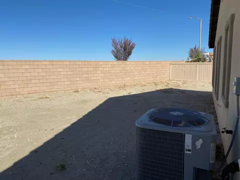 3519 Emerald Ln, Lancaster, CA 93535 photo 24