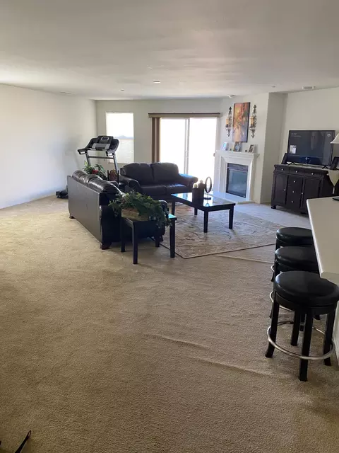 3519 Emerald Ln, Lancaster, CA 93535 photo 5