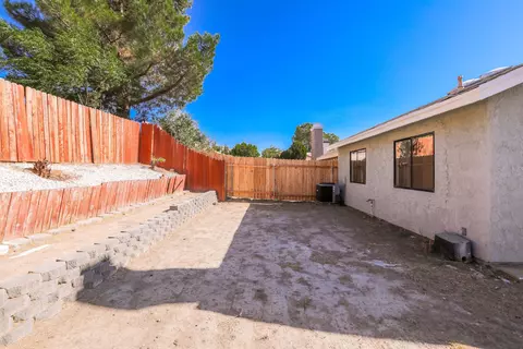 37622 E 12th St, Palmdale, CA 93550 photo 18