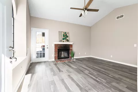 37622 E 12th St, Palmdale, CA 93550 photo 3