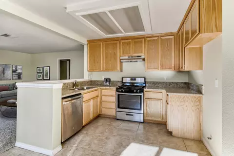 632 E Jenner St, Lancaster, CA 93535 photo 7