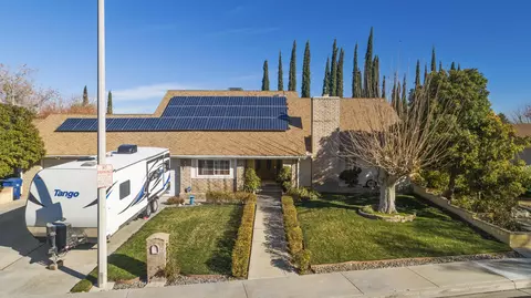 43724 Sentry Ln, Lancaster, CA 93536 photo 1