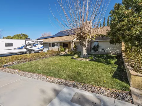 43724 Sentry Ln, Lancaster, CA 93536 photo 4