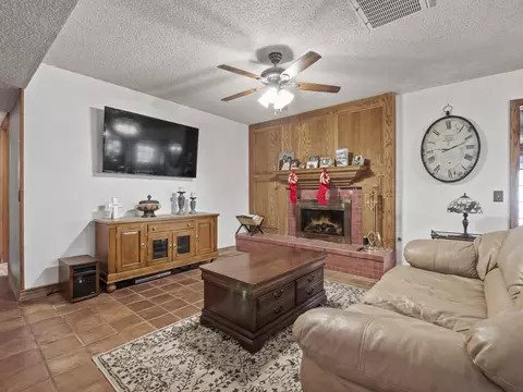 43724 Sentry Ln, Lancaster, CA 93536 photo 34