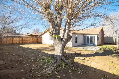 538 E Avenue J4, Lancaster, CA 93535 photo 16