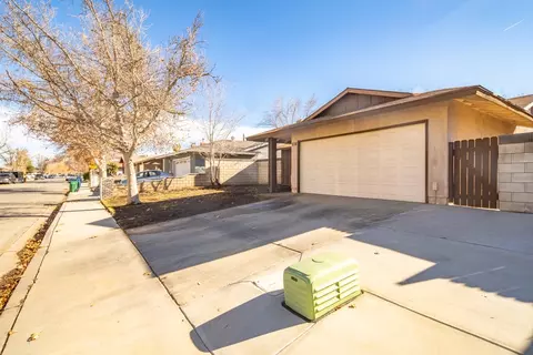 538 E Avenue J4, Lancaster, CA 93535 photo 2