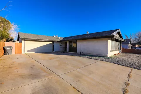 44108 Raysack Ave, Lancaster, CA 93535 photo 3