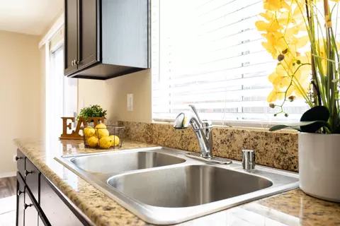 4802 Katrina Pl, Palmdale, CA 93552 photo 9