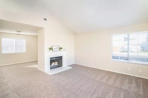 4802 Katrina Pl, Palmdale, CA 93552 photo 3