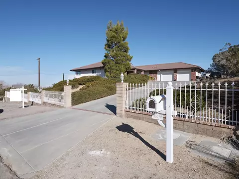 35918 E 42nd St, Palmdale, CA 93552 photo 2