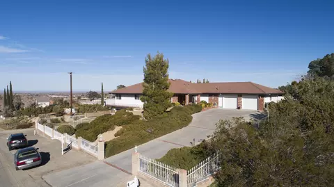 35918 E 42nd St, Palmdale, CA 93552 photo 1