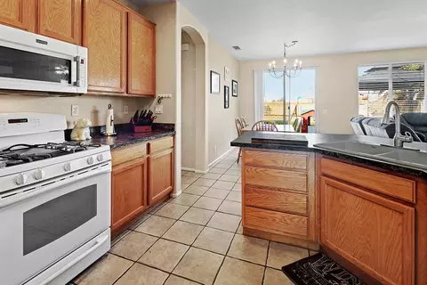 3525 Springview Way, Palmdale, CA 93551 photo 9