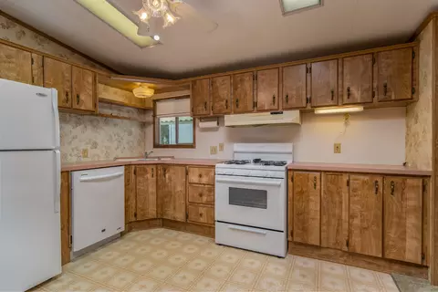 48303 20th St W #80, Lancaster, CA 93534 photo 4