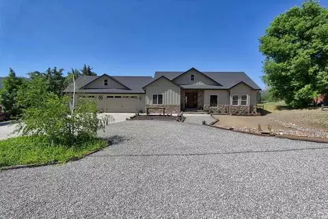 24201 Deertrail Dr, Tehachapi, CA 93561 photo 2
