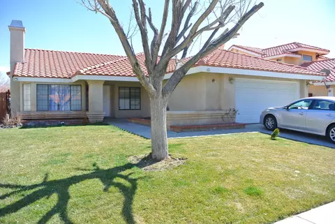 37522 Royal Ct, Palmdale, CA 93552 photo 1