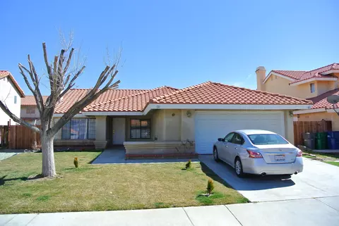 37522 Royal Ct, Palmdale, CA 93552 photo 4