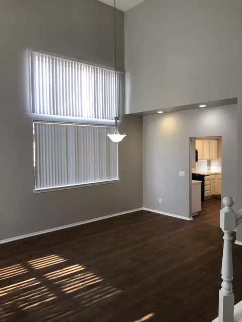 2033 Oldfield St, Lancaster, CA 93535 photo 9