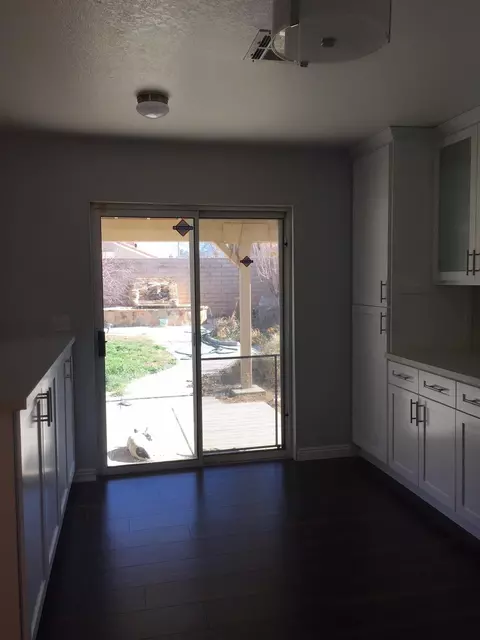 36736 Oak Hill St, Palmdale, CA 93552 photo 10