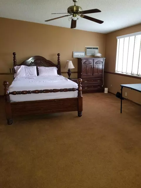 43825 Halcom Ave, Lancaster, CA 93536 photo 5