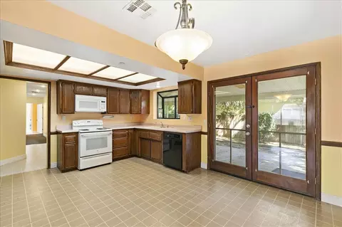 87 White Oak Dr, Tehachapi, CA 93561 photo 9