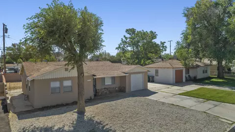 44456 2nd St E, Lancaster, CA 93535 photo 2