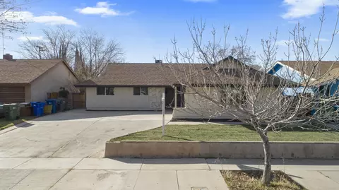 45109 Lorimer Ave, Lancaster, CA 93534 photo 3