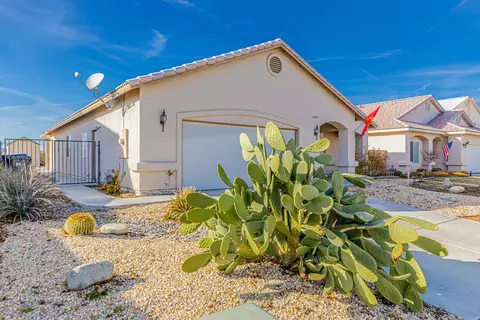 44149 Dawn Ct, Lancaster, CA 93536 photo 3