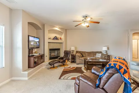 44149 Dawn Ct, Lancaster, CA 93536 photo 7
