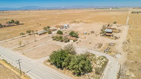 9635 H Ave E, Lancaster, CA 93535 photo 2