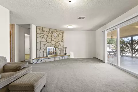 9635 H Ave E, Lancaster, CA 93535 photo 3