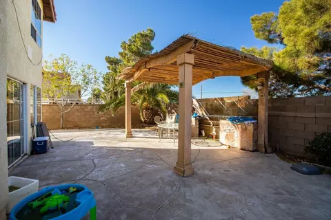 2057 E Ivesbrook St, Lancaster, CA 93535 photo 28