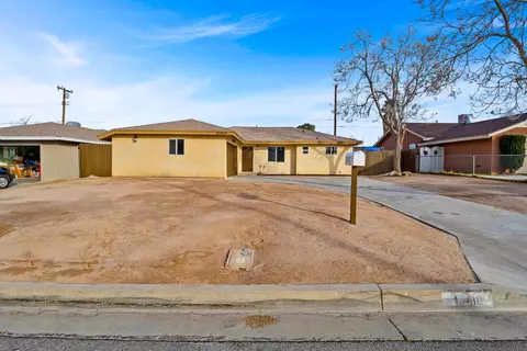 45410 E 6th St, Lancaster, CA 93535 photo 3