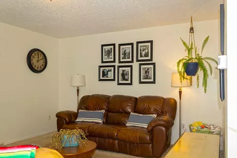 19813 Mesa Dr, Tehachapi, CA 93561 photo 3