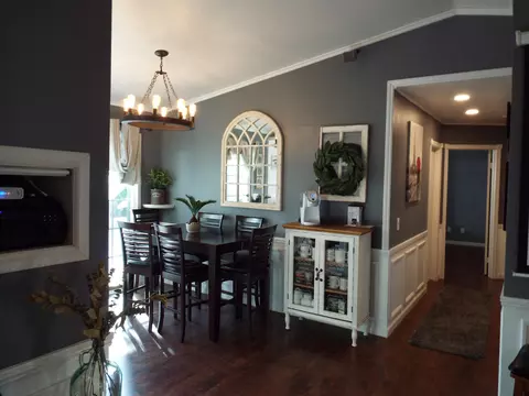 44664 Tarragon Dr, Lancaster, CA 93536 photo 2