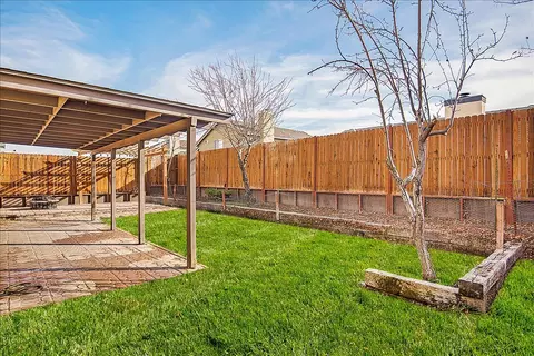 2106 E Nugent St, Lancaster, CA 93535 photo 13