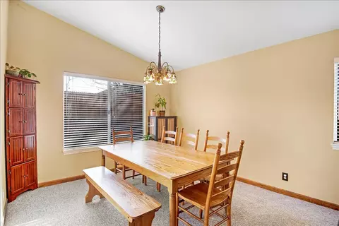 2106 E Nugent St, Lancaster, CA 93535 photo 6