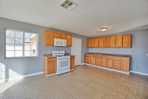 609 Avenue K4 E, Lancaster, CA 93535 photo 10