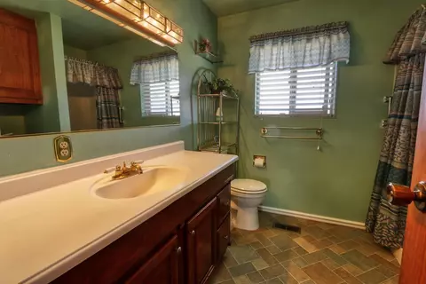 19801 Luana Dr, Tehachapi, CA 93561 photo 13