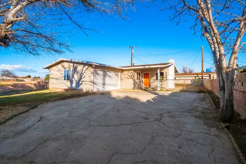 38228 15th St E, Palmdale, CA 93550 photo 2